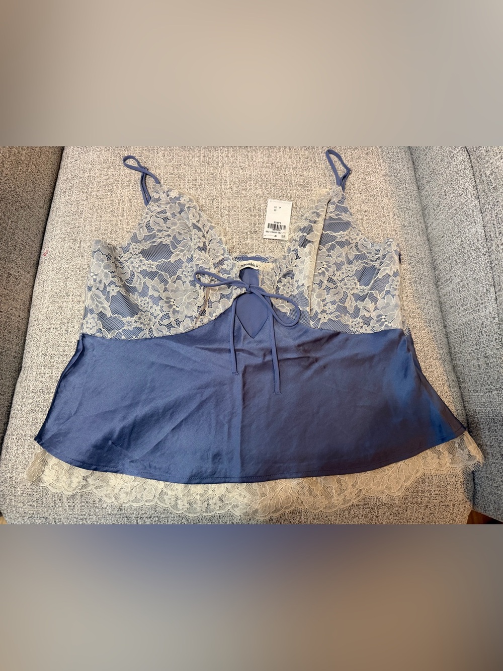 NWT Abercrombie & Fitch The Bella Lace Tie-Front Satin Cami Periwinkle Large